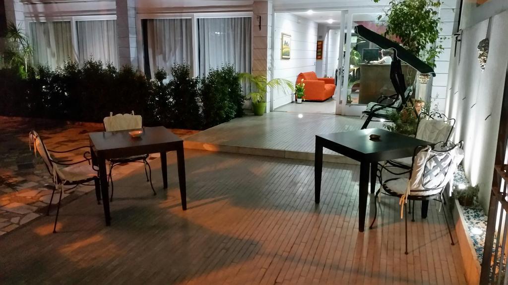 Casa Del Vento Bed & Breakfast Roccalumera Luaran gambar