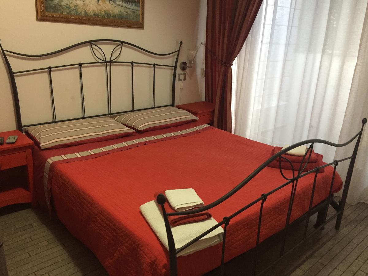 Casa Del Vento Bed & Breakfast Roccalumera Luaran gambar