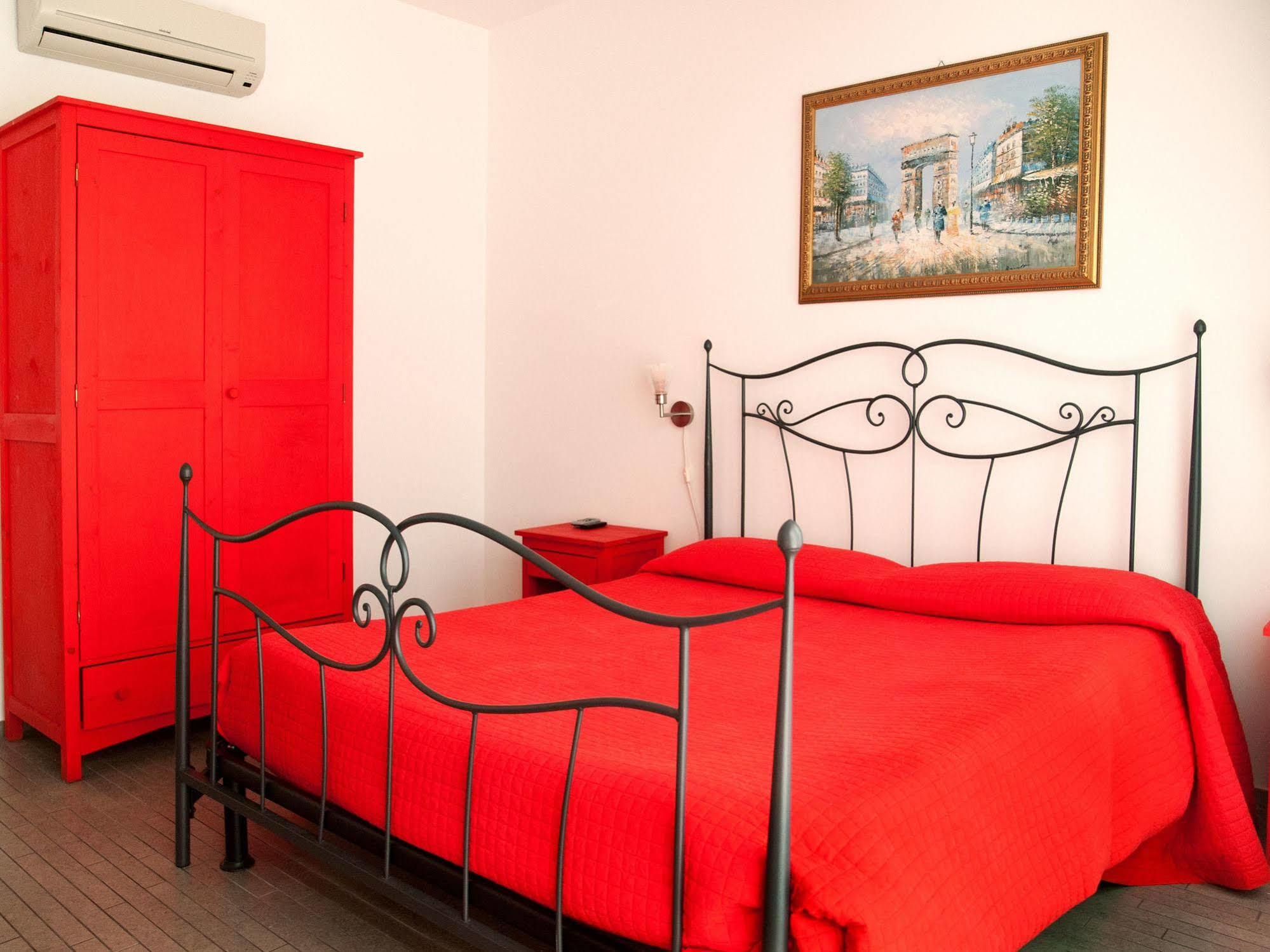 Casa Del Vento Bed & Breakfast Roccalumera Luaran gambar