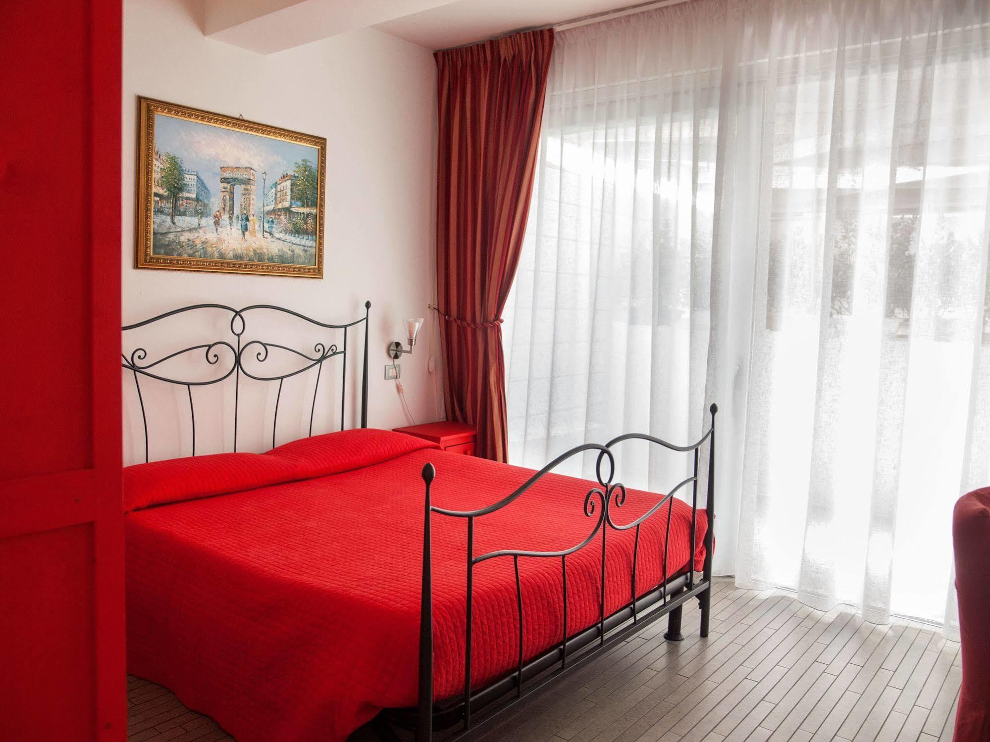 Casa Del Vento Bed & Breakfast Roccalumera Luaran gambar